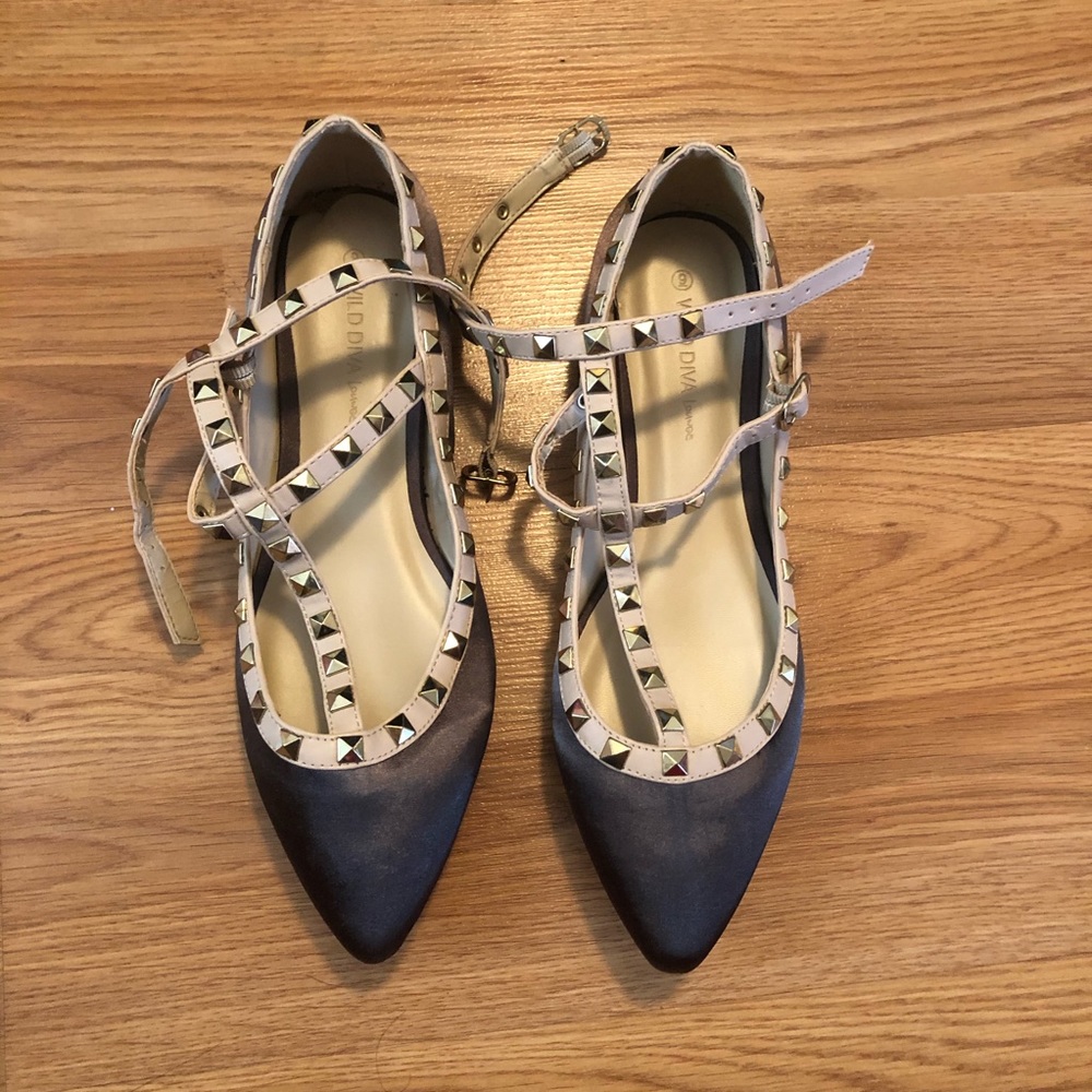 Wild Diva Studded Flat